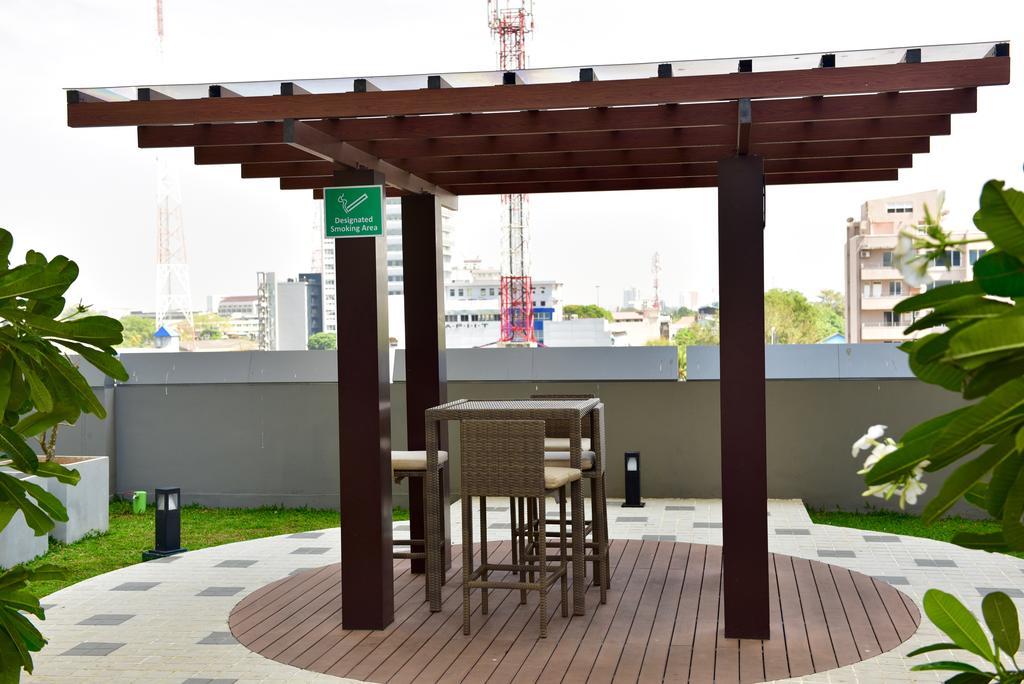 Skylounge Apartment Коломбо Номер фото
